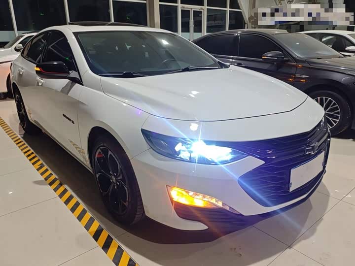 Фото 4 - Chevrolet Malibu XL