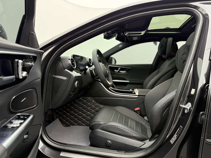 Фото 4 - Mercedes-Benz C-Class