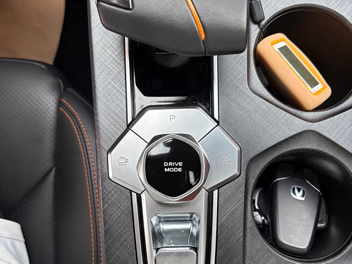 Фото 15 - Changan UNI-V