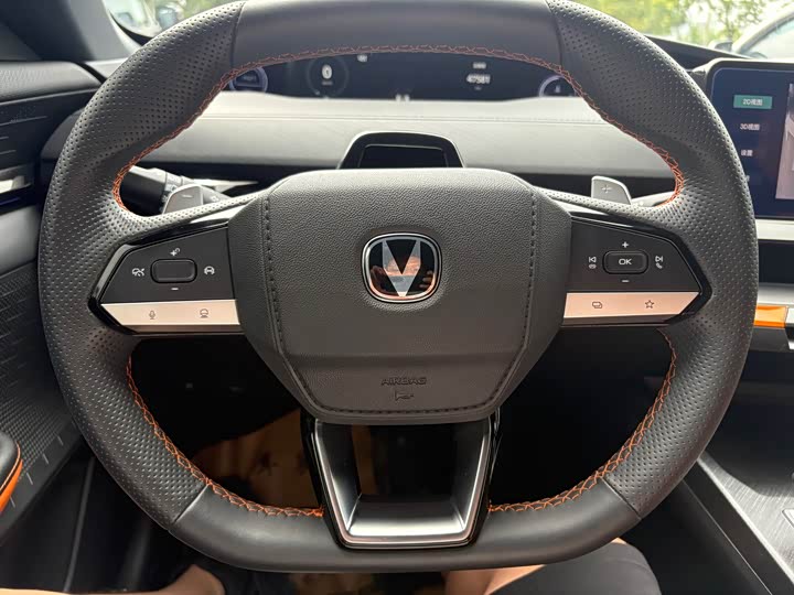 Фото 17 - Changan UNI-V