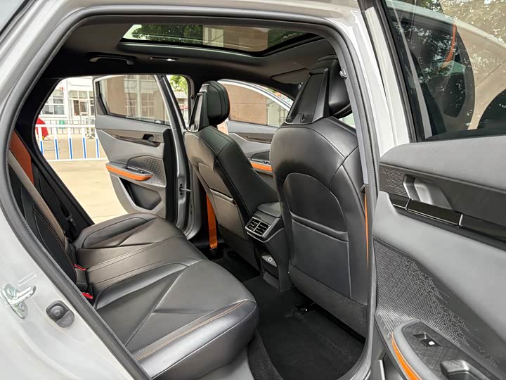 Фото 20 - Changan UNI-V