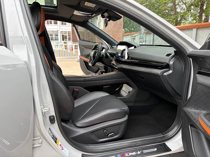 Фото 21 - Changan UNI-V