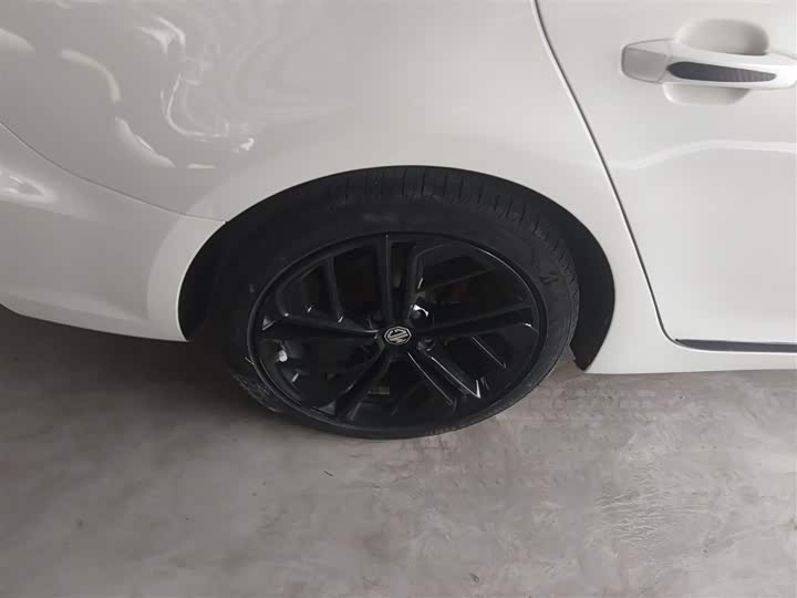 Фото 26 - MG Motor 6