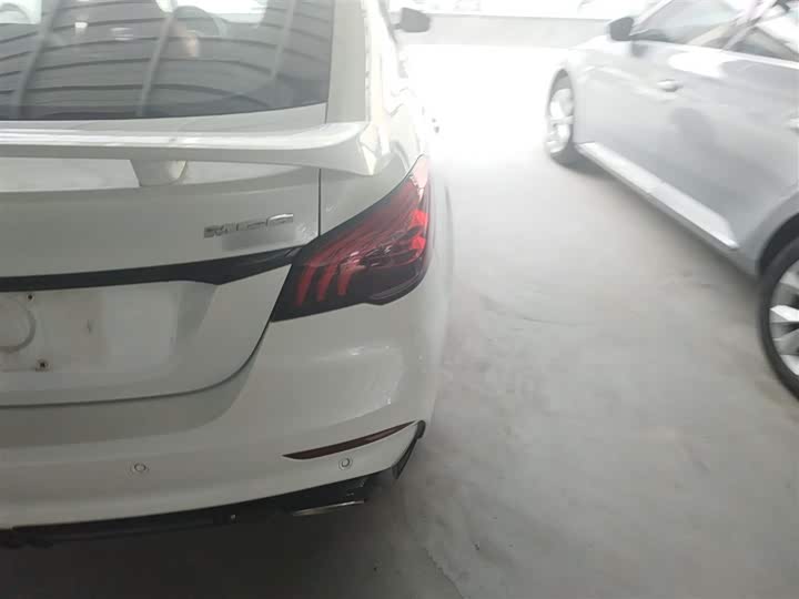 Фото 8 - MG Motor 6