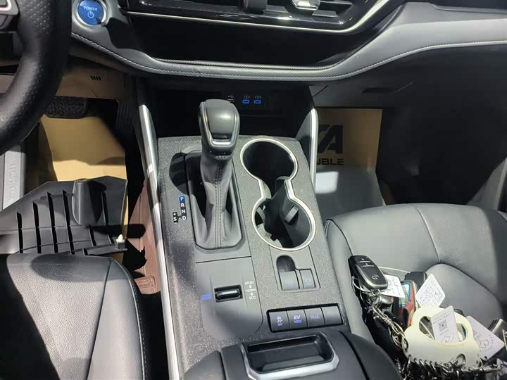 Фото 14 - Toyota Highlander