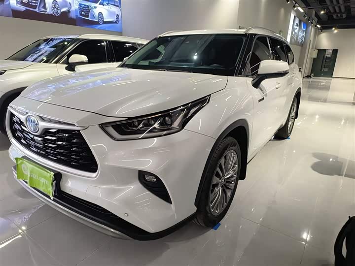 Фото 2 - Toyota Highlander