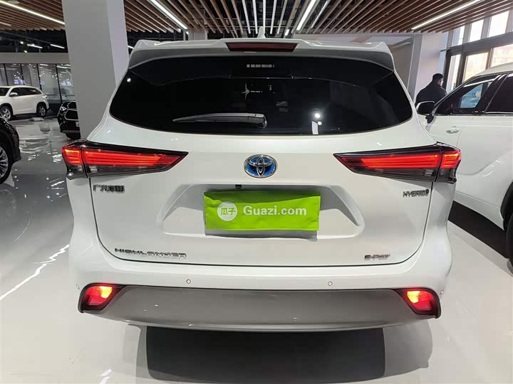 Фото 6 - Toyota Highlander