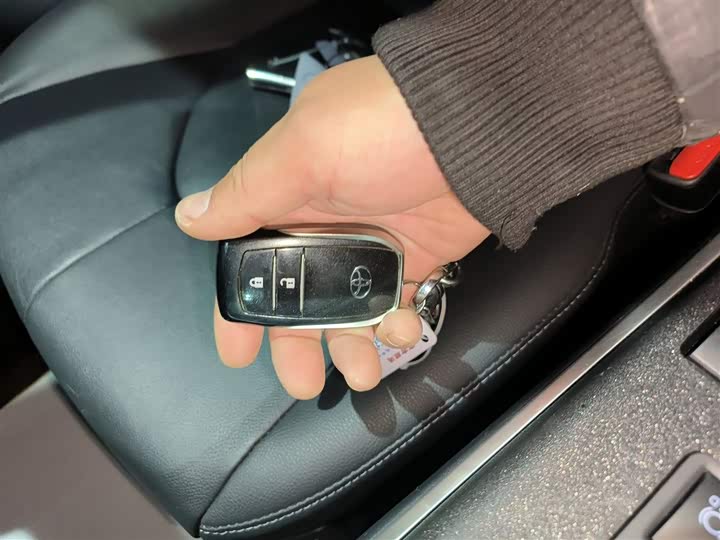 Фото 9 - Toyota Highlander