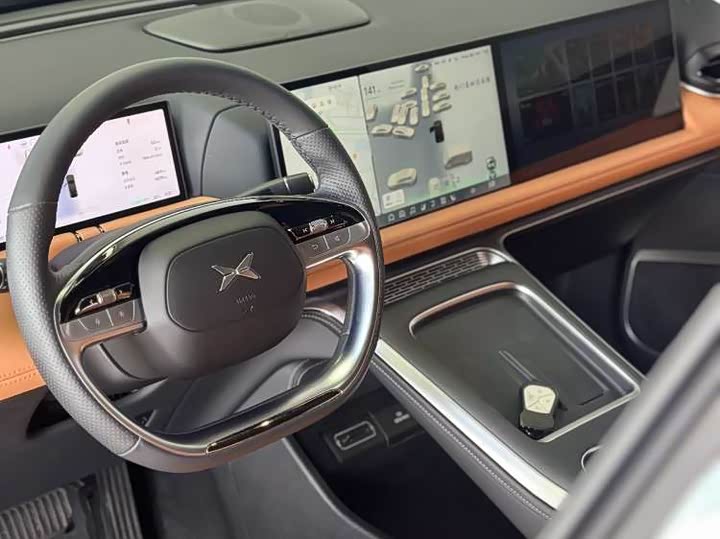 Фото 11 - XPeng G9