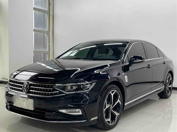 Фото 2 - Volkswagen Magotan