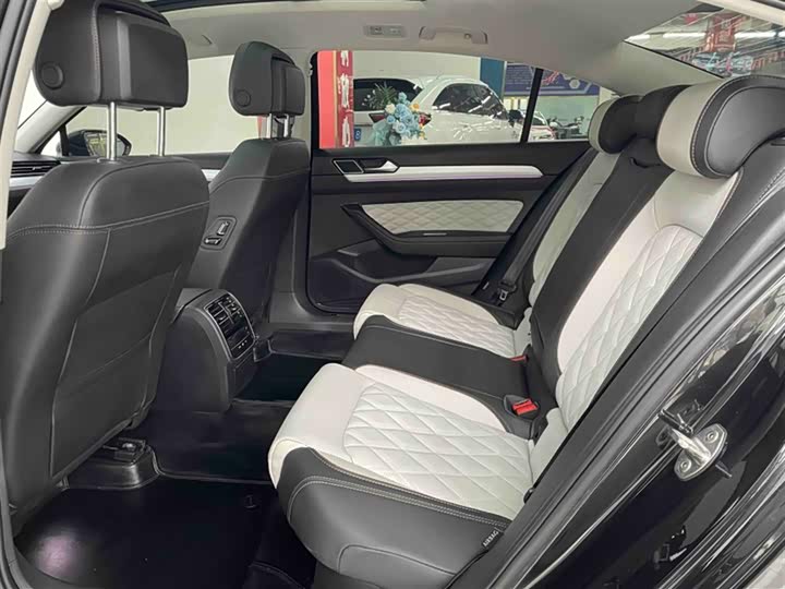 Фото 9 - Volkswagen Magotan