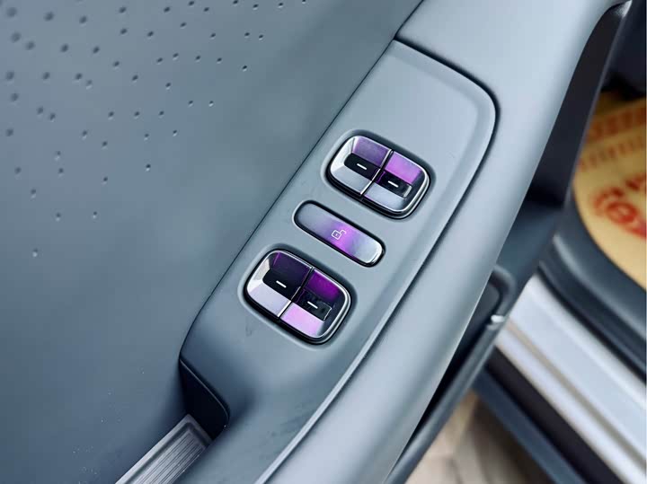 Фото 10 - XPeng F57