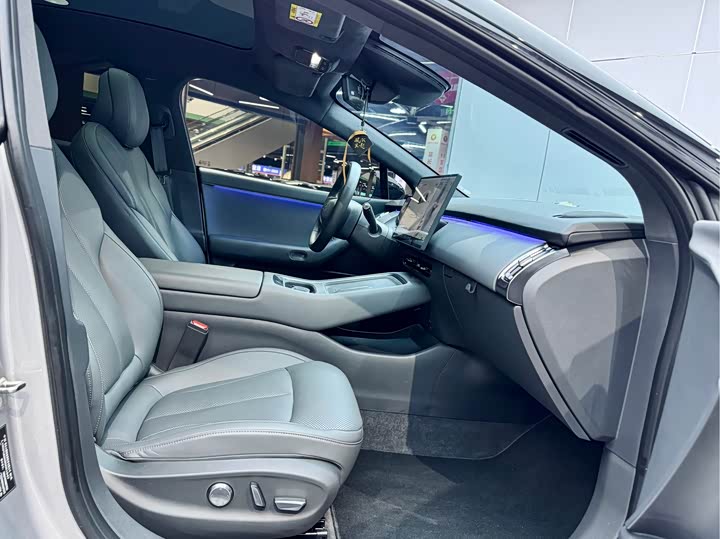 Фото 16 - XPeng F57