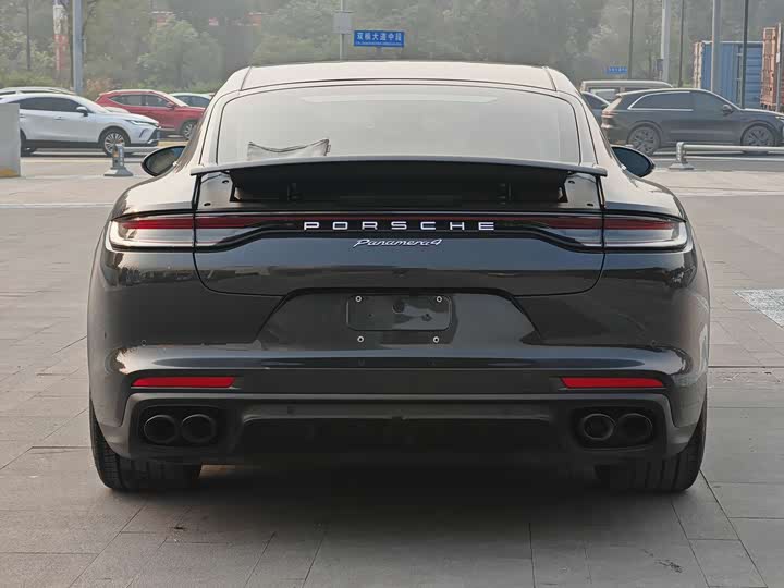 Фото 4 - Porsche Panamera