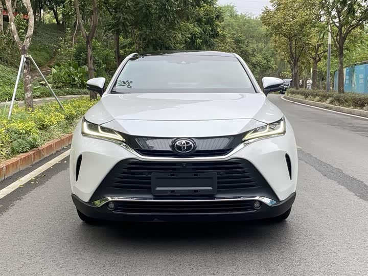 Фото 2 - Toyota Harrier