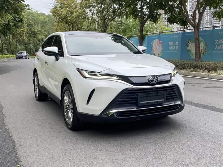 Фото 3 - Toyota Harrier