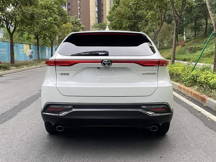Фото 5 - Toyota Harrier