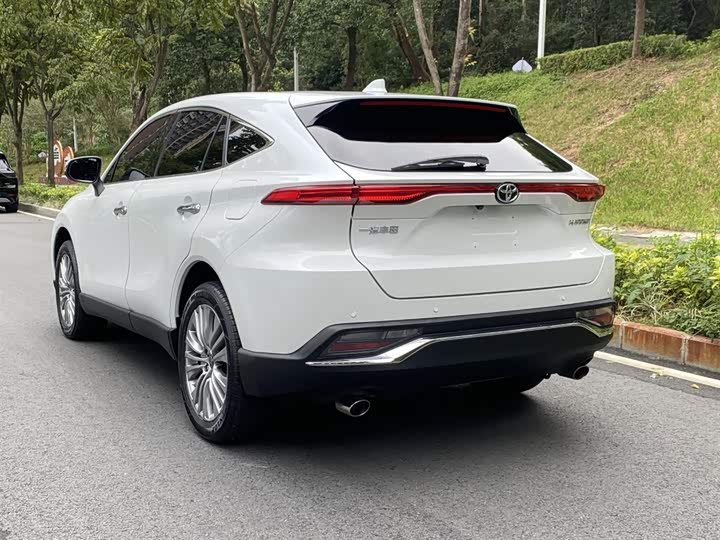 Фото 6 - Toyota Harrier