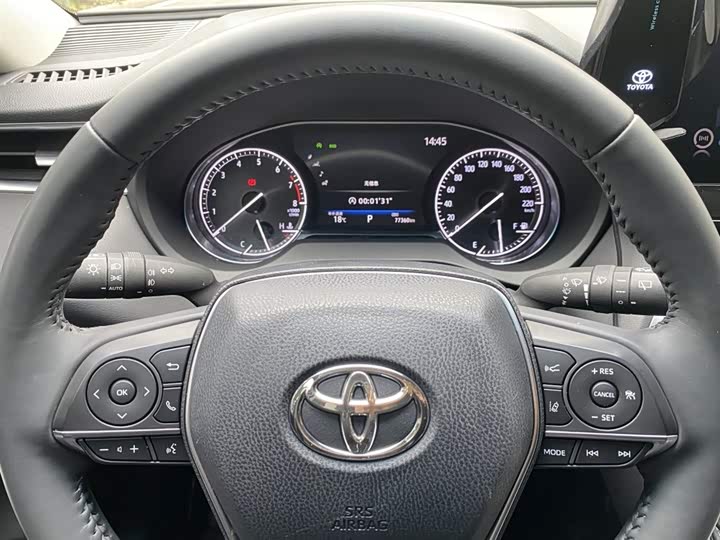 Фото 7 - Toyota Harrier