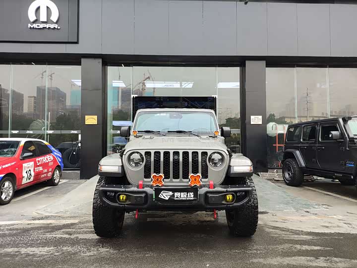 Фото 2 - Jeep Wrangler Hybrid