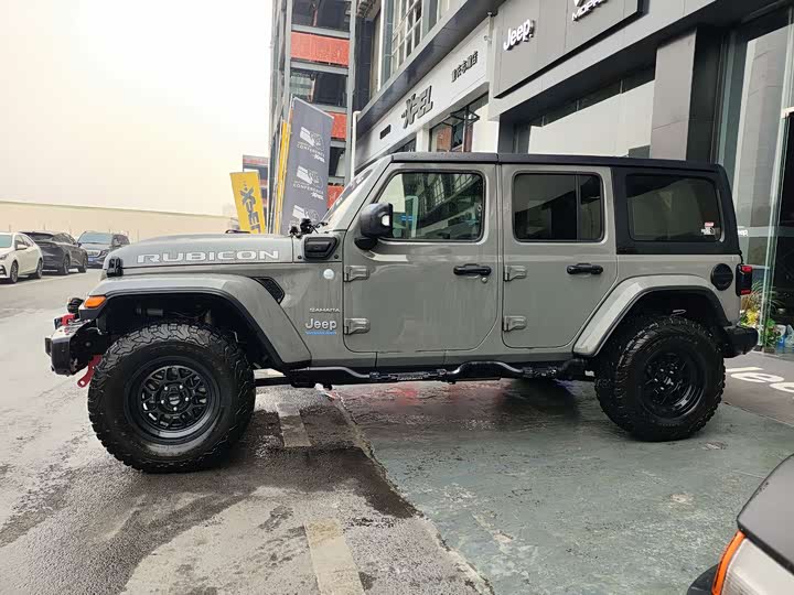 Фото 4 - Jeep Wrangler Hybrid
