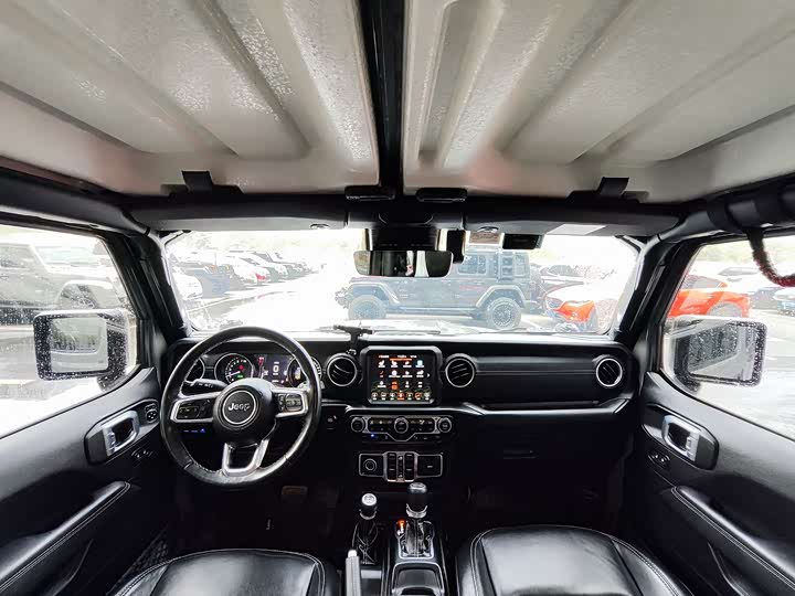 Фото 7 - Jeep Wrangler Hybrid