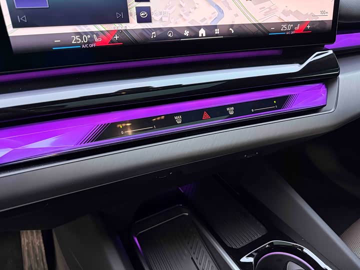 Фото 20 - BMW i5