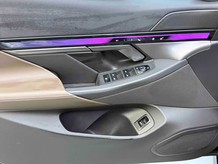 Фото 22 - BMW i5