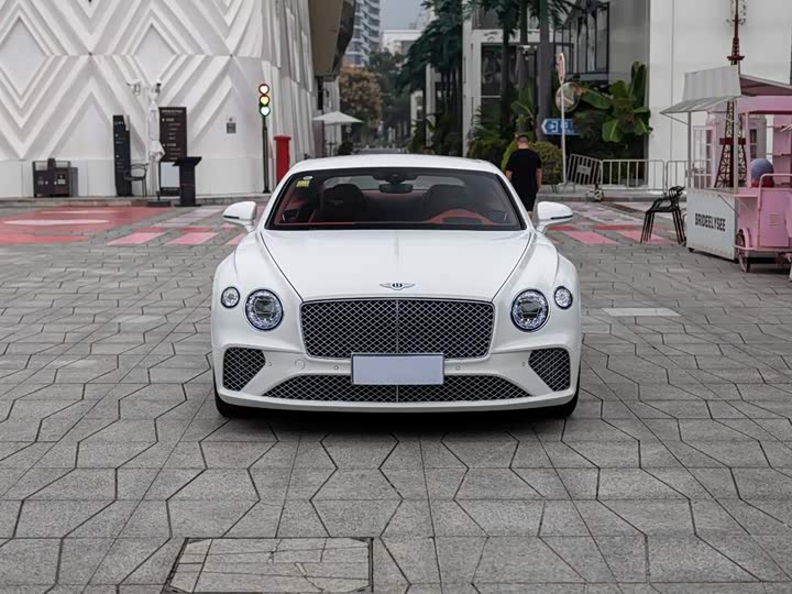 Фото 2 - Bentley Continental GT