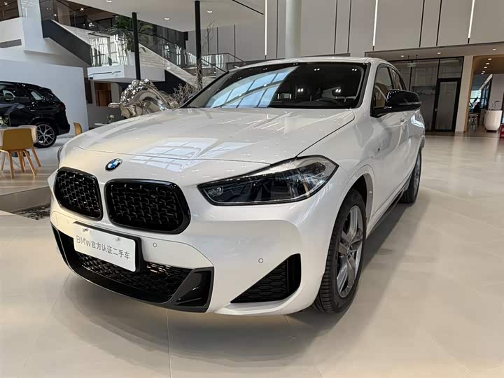 Фото 1 - BMW X2