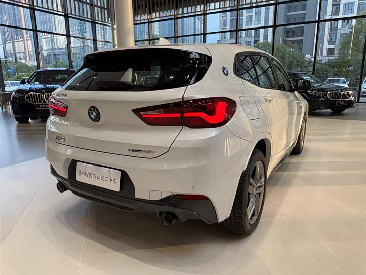 Фото 10 - BMW X2