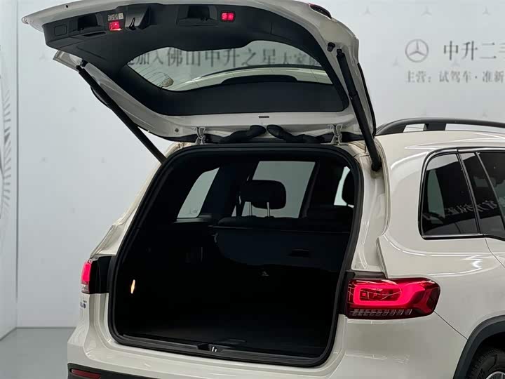 Фото 3 - Mercedes-Benz GLB-Class AMG