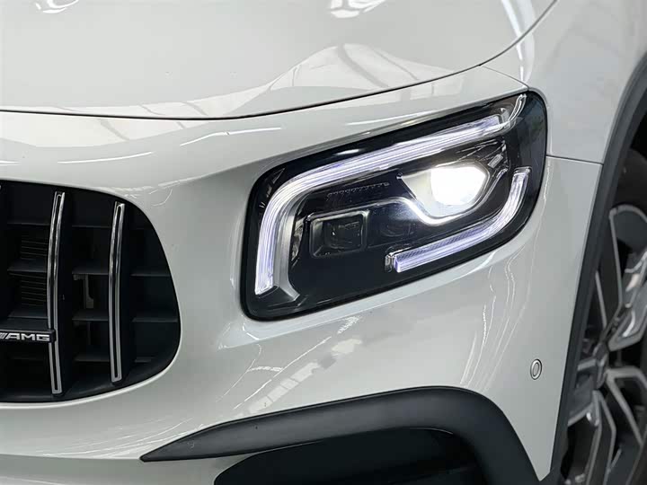 Фото 4 - Mercedes-Benz GLB-Class AMG