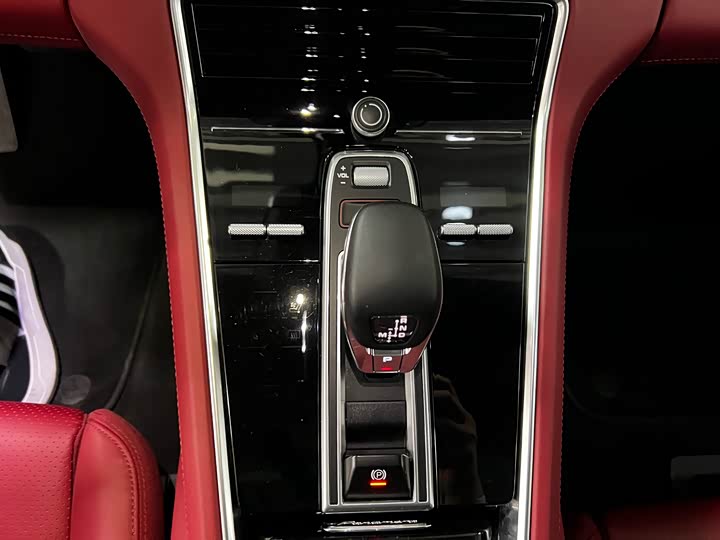 Фото 13 - Porsche Panamera