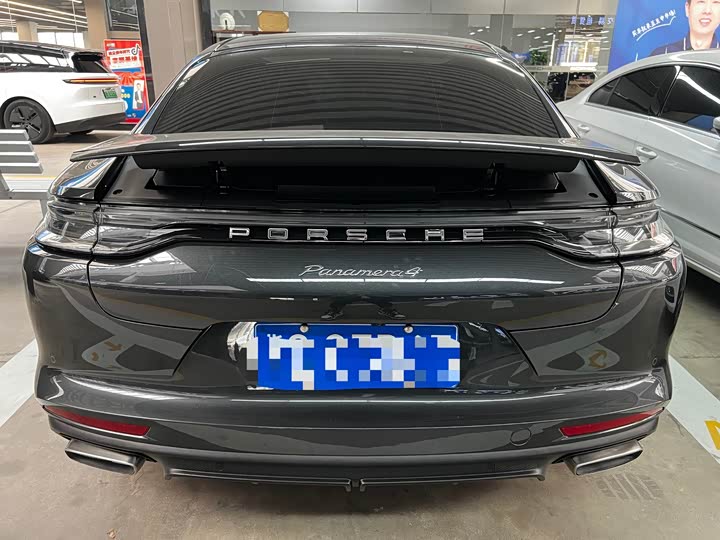 Фото 20 - Porsche Panamera