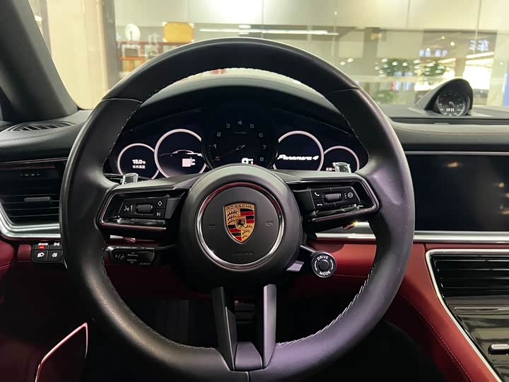 Фото 9 - Porsche Panamera