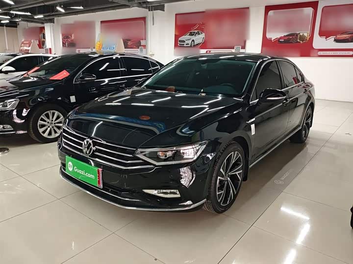 Фото 2 - Volkswagen Magotan