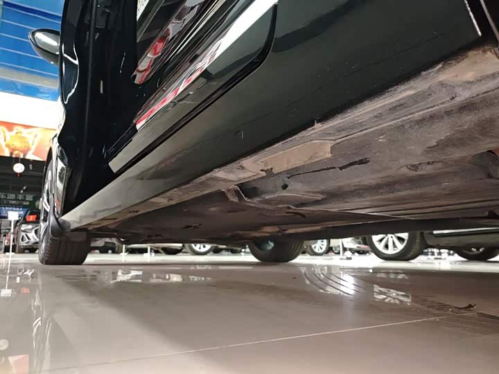 Фото 22 - Volkswagen Magotan