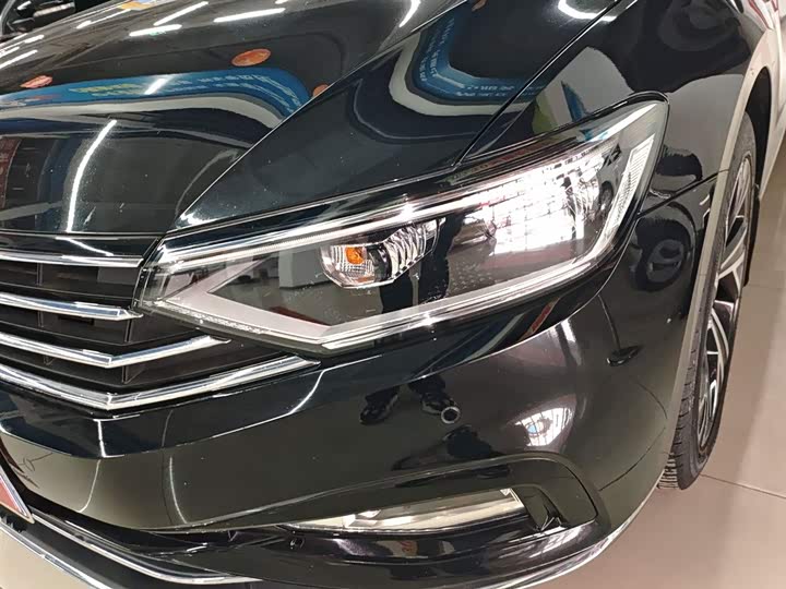 Фото 24 - Volkswagen Magotan