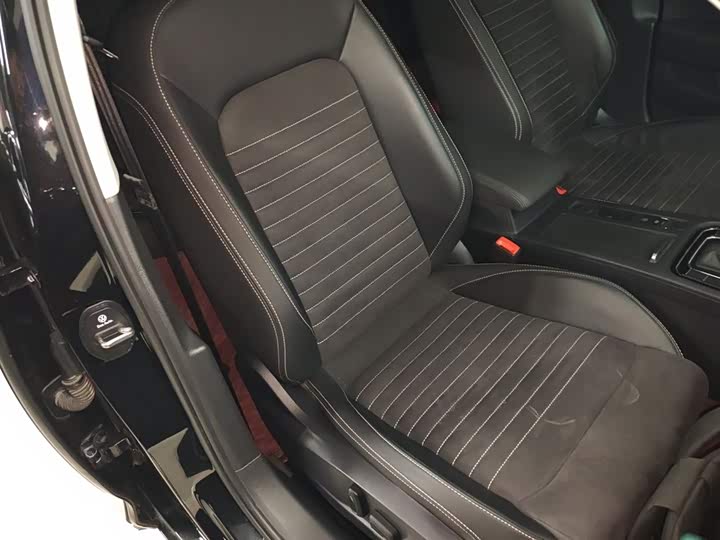 Фото 25 - Volkswagen Magotan