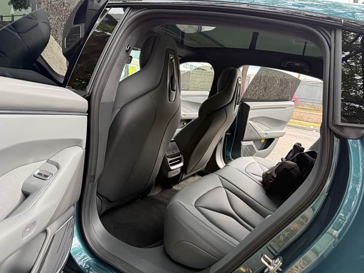 Фото 10 - XPeng P7