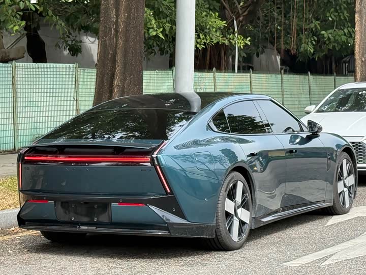 Фото 4 - XPeng P7