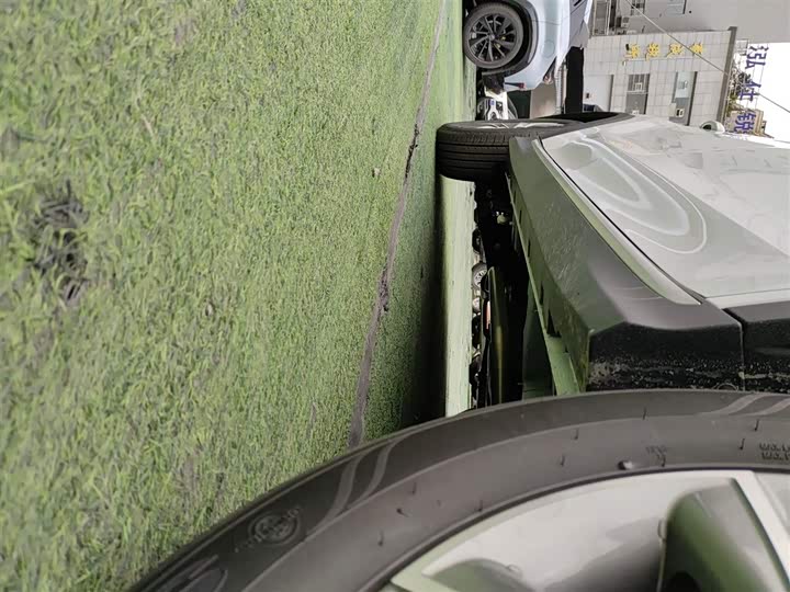 Фото 21 - Roewe RX5