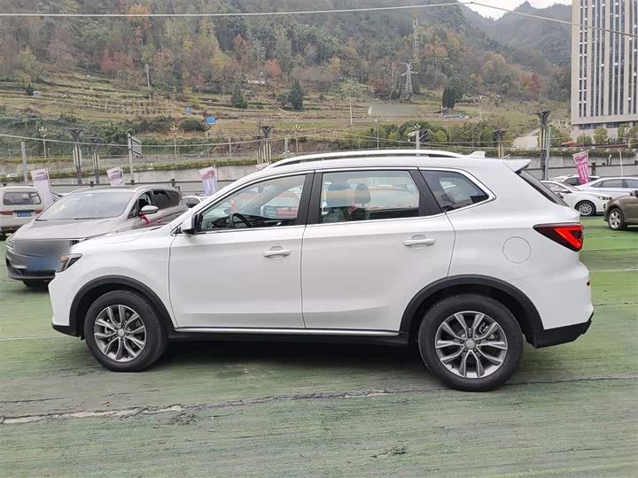 Фото 5 - Roewe RX5
