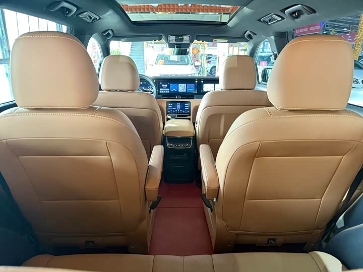 Фото 10 - LiXiang One