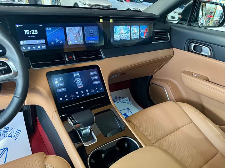 Фото 15 - LiXiang One