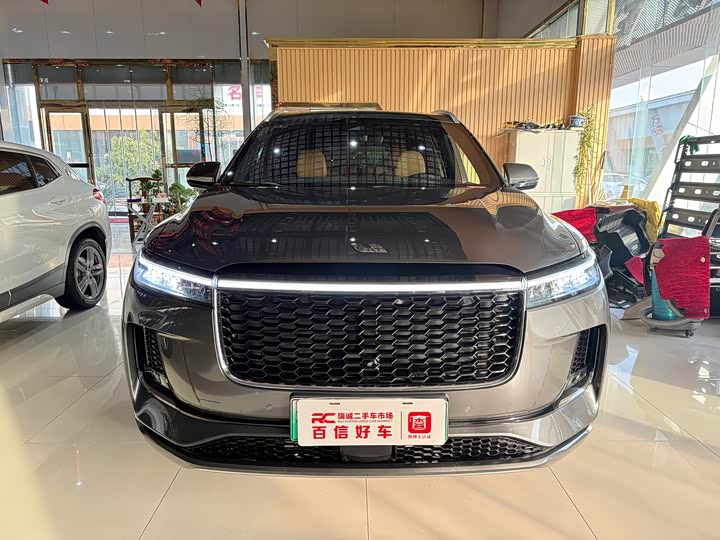 Фото 2 - LiXiang One