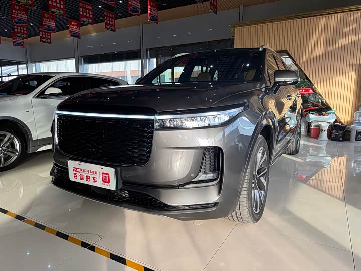 Фото 4 - LiXiang One