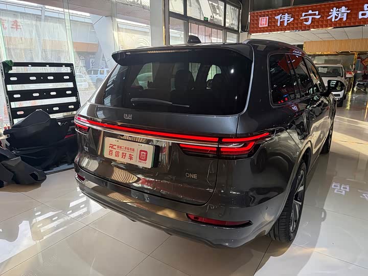 Фото 7 - LiXiang One