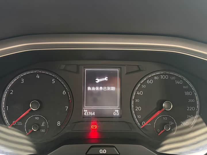 Фото 9 - Volkswagen T-Roc